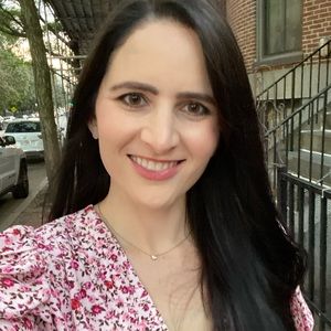 Meet your Posher, Holly